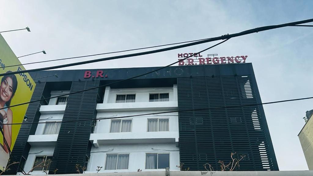 Hotel B R Regency Thiruvananthapuram Esterno foto