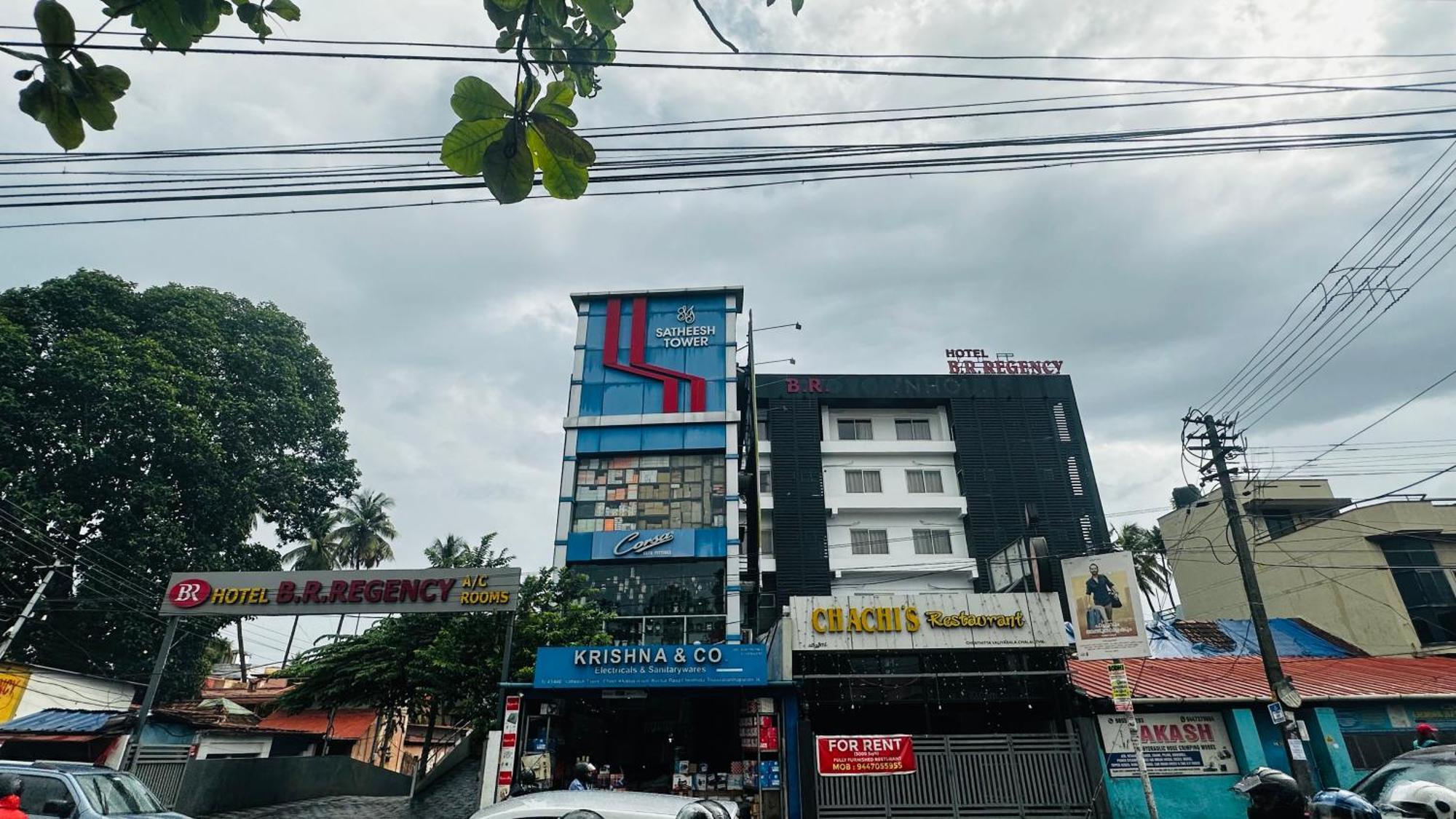 Hotel B R Regency Thiruvananthapuram Esterno foto