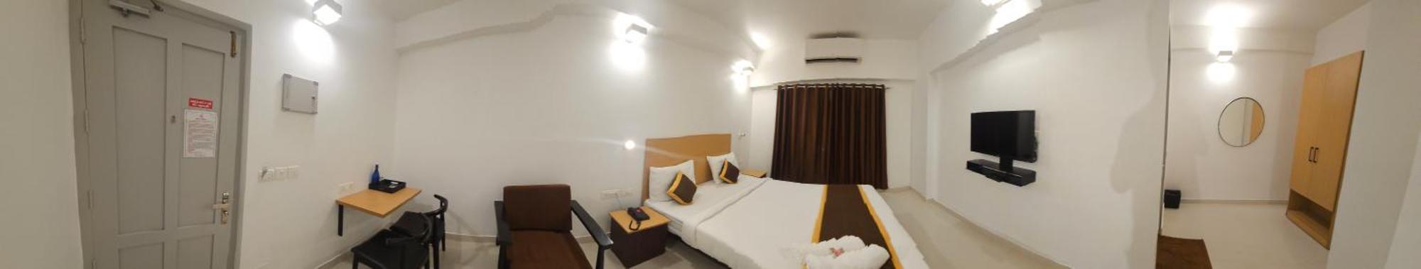 Hotel B R Regency Thiruvananthapuram Esterno foto