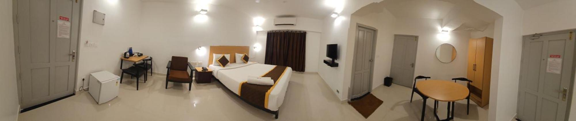 Hotel B R Regency Thiruvananthapuram Esterno foto